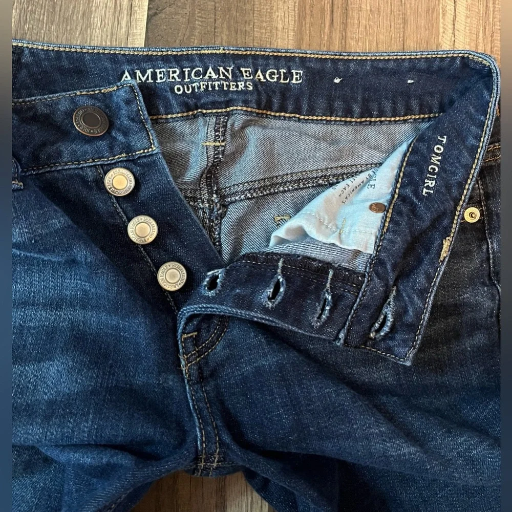 American Eagle Outfitters Tomgirl Distressed Button Fly Jeans SZ 0 - Picture 4 of 11